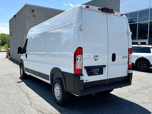Bright White Clearcoat 2026 RAM ProMaster 2500 High Roof