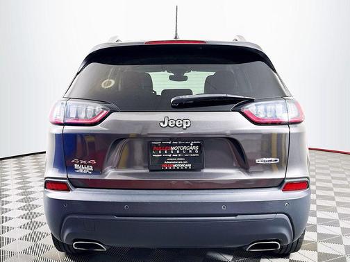 Granite Crystal Clearcoat Metallic 2019 Jeep Cherokee Latitude Plus