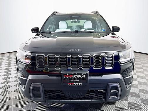 Diamond Black 2026 Jeep Cherokee LAREDO/LIMITED