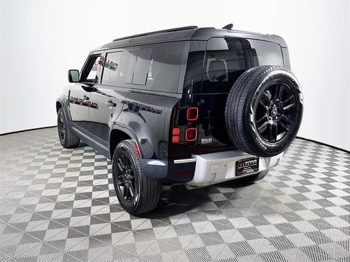 2025 Land Rover Defender P300