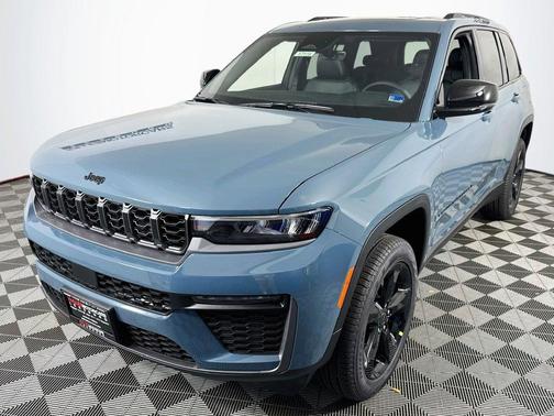 Steel Blue 2027 Jeep Grand Cherokee Limited 4x2