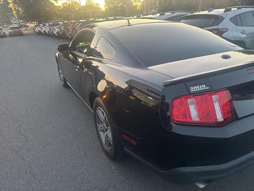 2011 Ford Mustang V6 Premium