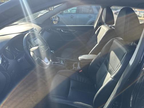 2022 Nissan Rogue Sport SL