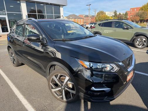 2022 Nissan Rogue Sport SL