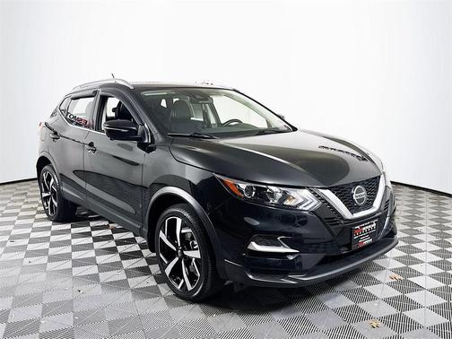 2022 Nissan Rogue Sport SL