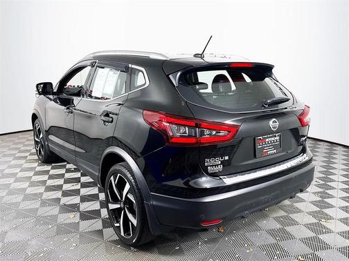 2022 Nissan Rogue Sport SL