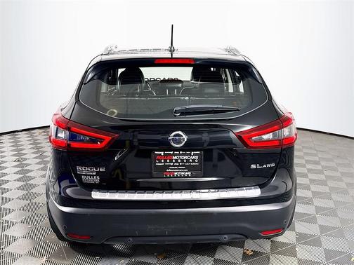 2022 Nissan Rogue Sport SL