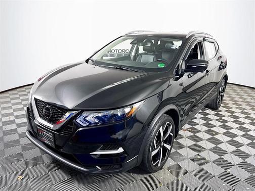 2022 Nissan Rogue Sport SL