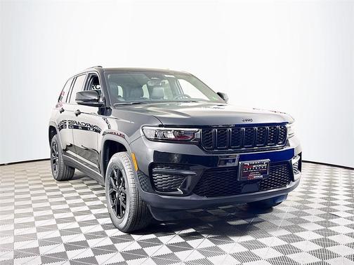 2025 Jeep Grand Cherokee Laredo