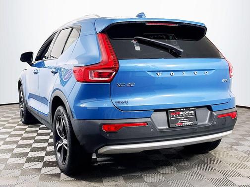 2023 Volvo XC40 B5 Core