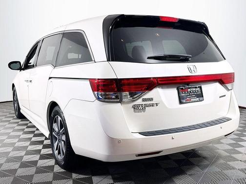 Diamond White Pearl 2016 Honda Odyssey Touring