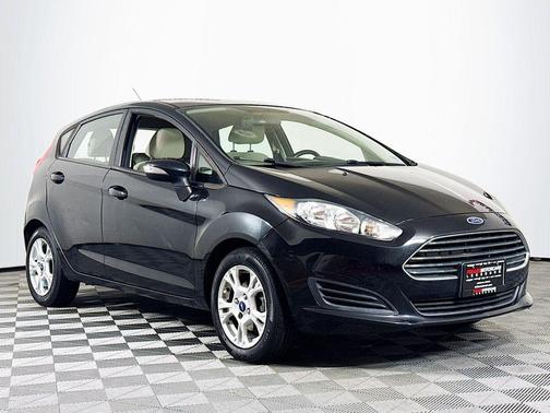 Tuxedo Black Metallic 2014 Ford Fiesta SE