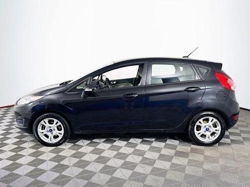 Tuxedo Black Metallic 2014 Ford Fiesta SE