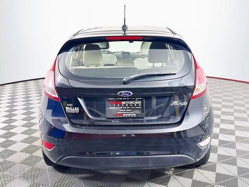 Tuxedo Black Metallic 2014 Ford Fiesta SE