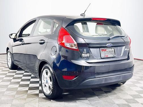 Tuxedo Black Metallic 2014 Ford Fiesta SE