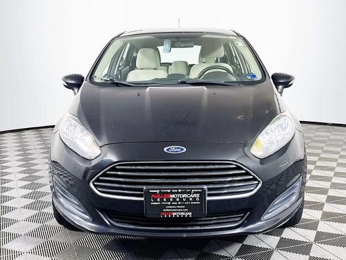 Tuxedo Black Metallic 2014 Ford Fiesta SE