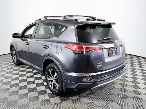 Magnetic Gray Metallic 2016 Toyota RAV4 XLE