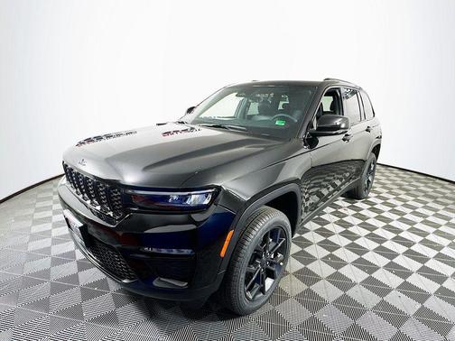 Diamond Black 2025 Jeep Grand Cherokee Limited