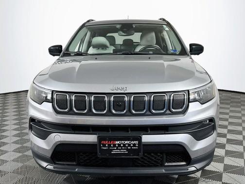 Billet Silver Metallic Clear-Coat 2022 Jeep Compass Latitude