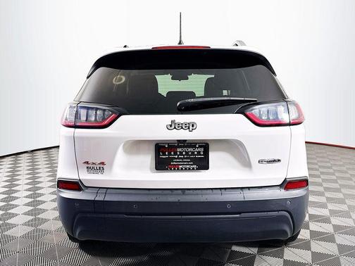 Bright White Clearcoat 2019 Jeep Cherokee Latitude Plus