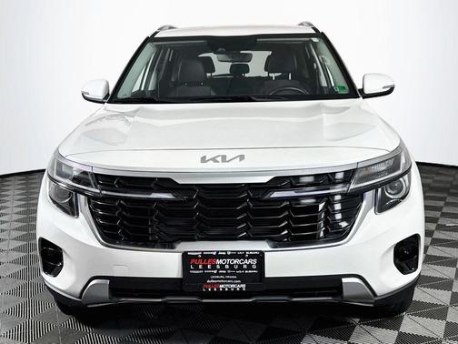 Snow White Pearl 2025 Kia Seltos S