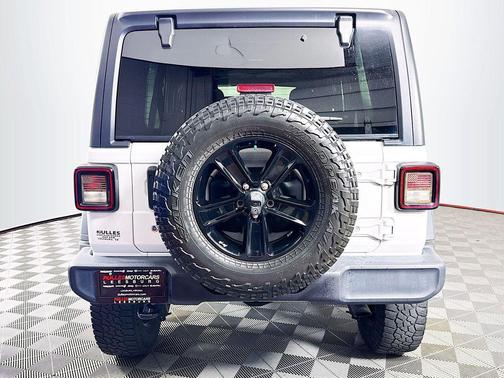 Bright White Clearcoat 2020 Jeep Wrangler Unlimited Sport Altitude