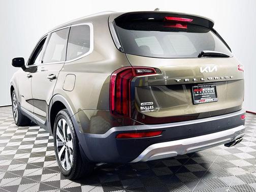 Dark Moss Green 2022 Kia Telluride S