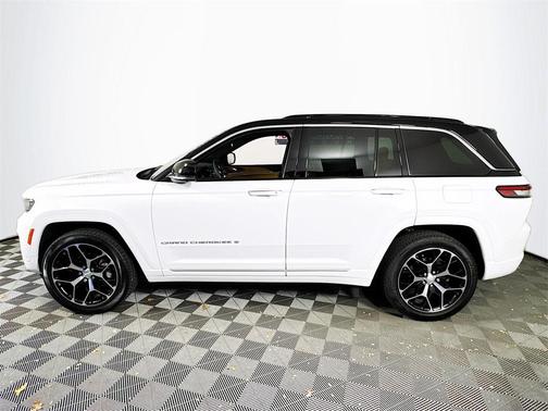 2025 Jeep Grand Cherokee Summit
