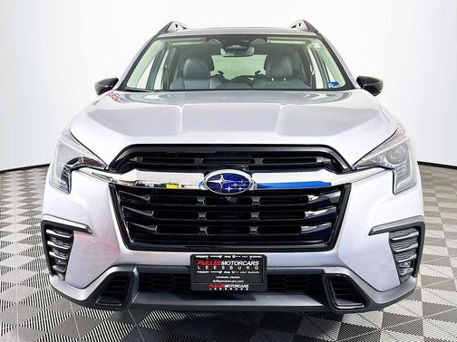 Ice Silver Metallic 2025 Subaru Ascent Limited