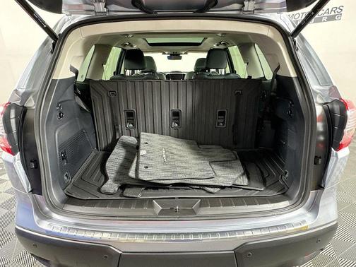 Ice Silver Metallic 2025 Subaru Ascent Limited