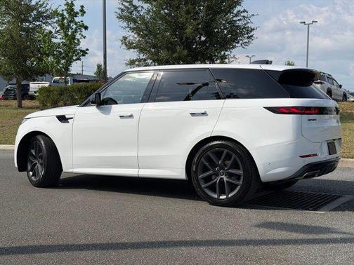 Fuji White 2024 Land Rover Range Rover Sport SE