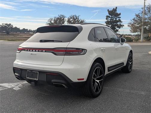 2024 Porsche Macan Base