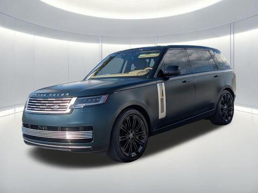 2025 Land Rover Range Rover P615 SV