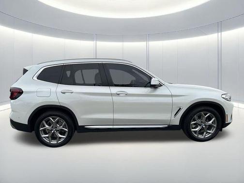 Mineral White Metallic 2023 BMW X3 xDrive30i