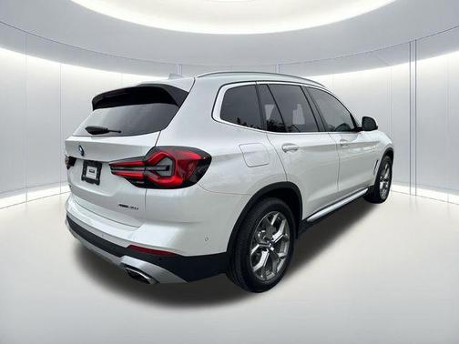 Mineral White Metallic 2023 BMW X3 xDrive30i