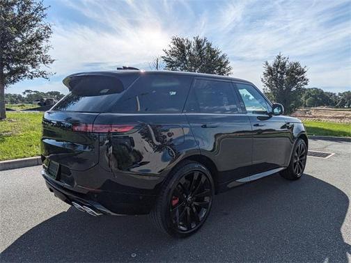 2025 Land Rover Range Rover Sport SE