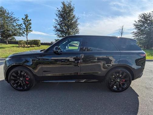 2025 Land Rover Range Rover Sport SE