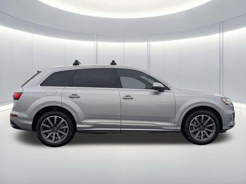 Florett Silver Metallic 2022 Audi Q7 45 Premium Plus