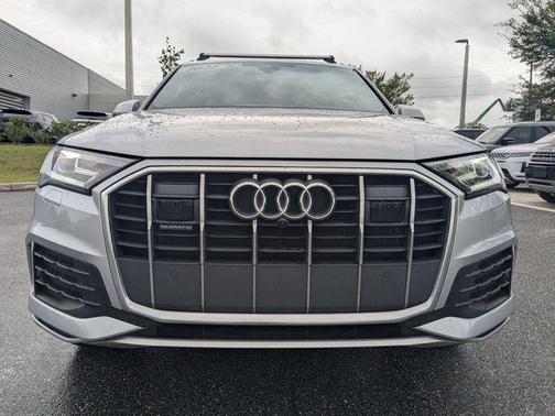 2022 Audi Q7 45 Premium Plus