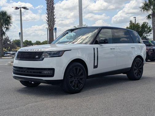 White 2026 Land Rover Range Rover P400 SE 7 Seat