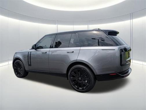 2023 Land Rover Range Rover P530 SE