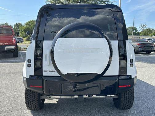 Fuji White 2026 Land Rover Defender P300 S