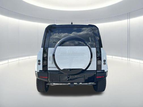 Fuji White 2026 Land Rover Defender P300 S