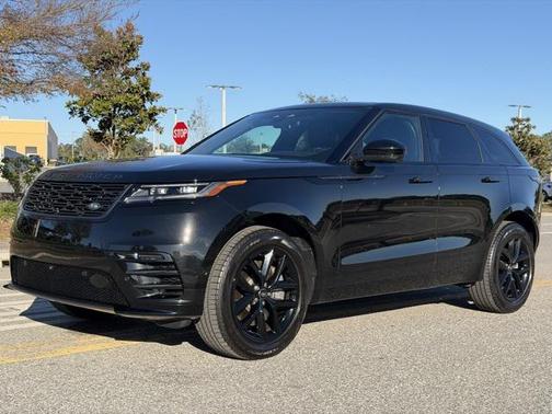 2026 Land Rover Range Rover Velar P250 SE R-Dynamic