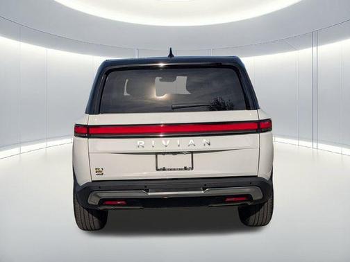 2023 Rivian R1S Adventure