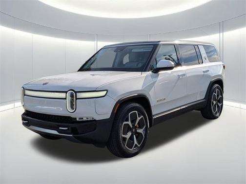 2023 Rivian R1S Adventure