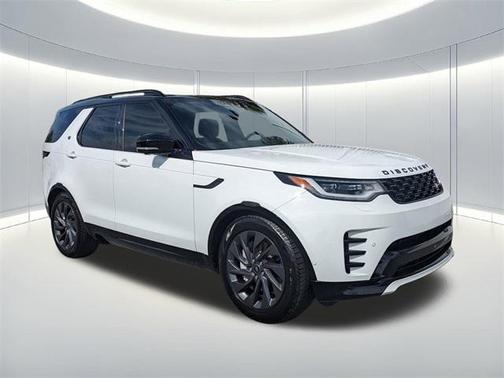 2024 Land Rover Discovery P300 Dynamic SE