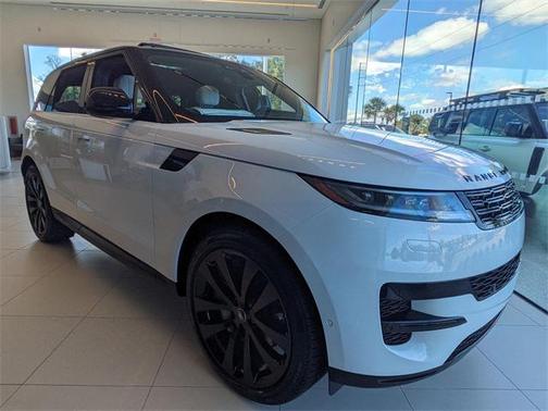 2025 Land Rover Range Rover Sport SE