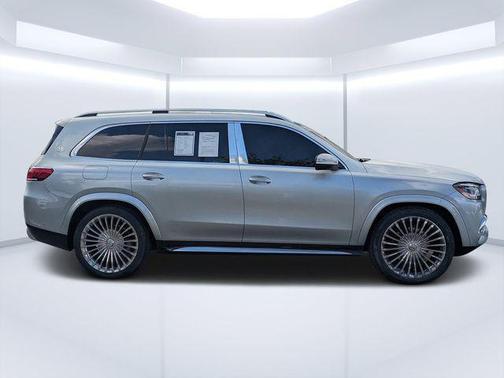 Cirrus Silver Metallic 2023 Mercedes-Benz Maybach GLS 600 4MATIC
