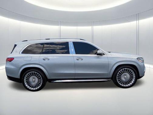 Cirrus Silver Metallic 2023 Mercedes-Benz Maybach GLS 600 4MATIC